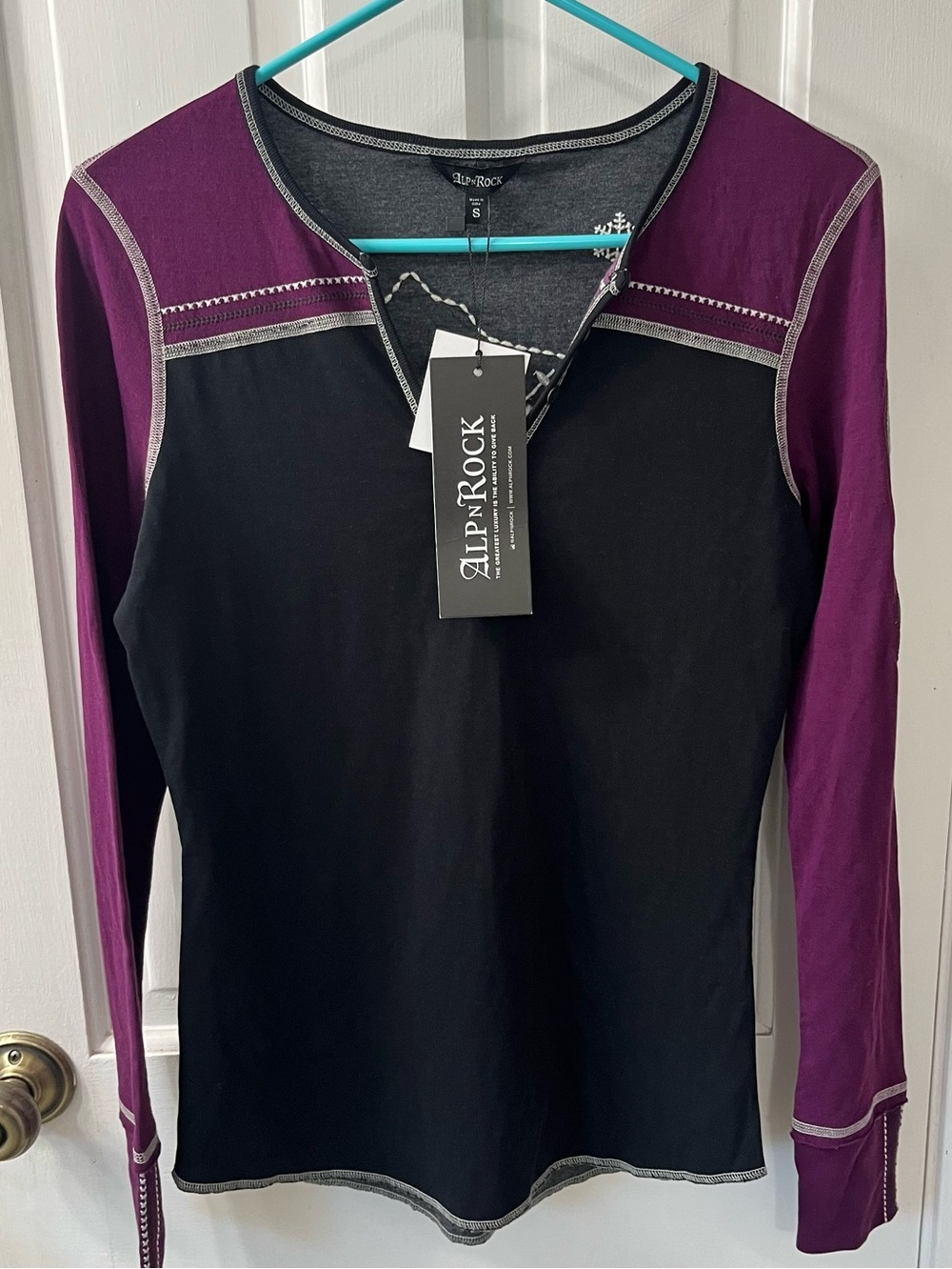 NWT Alp N Rock Rassa Embroidered Ski Henley Shirt Black Purple S F4WTHN07BPP